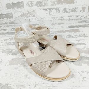 NEW Amalfi by Rangoni Silver Embellish Criss Cross Slingback Sandals K1033